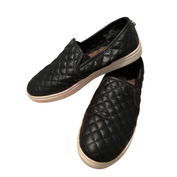 Steve Madden women’s Sz 4 Ecentriq quilted Slide on Black loafers - Picture 5 of 6